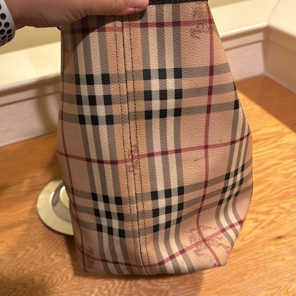 Burberry Tote - Picture 6 of 11